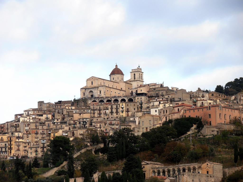 Il Castello Bed & Breakfast Petralia Sottana Exterior photo